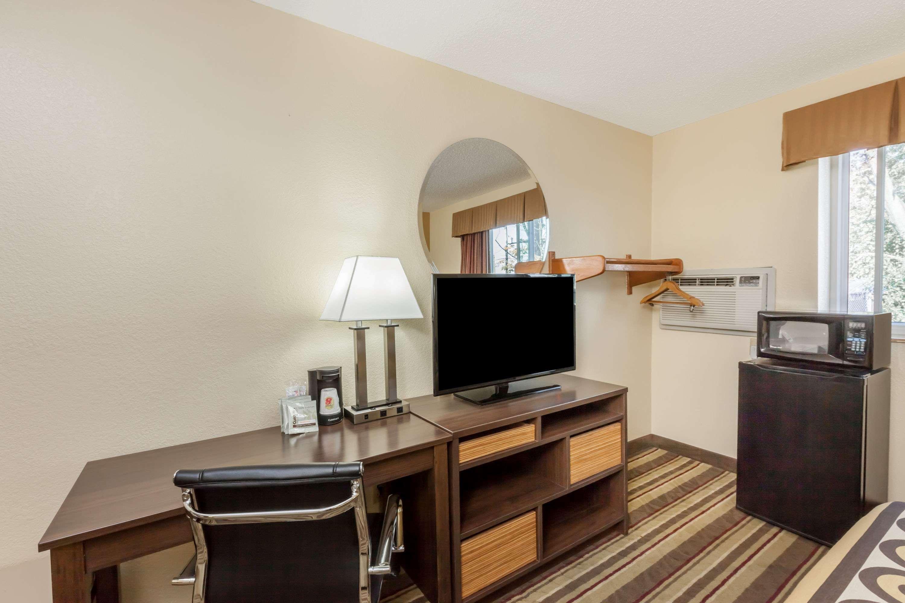 Hotel Super 8 By Wyndham Latham - Albany Airport Esterno foto